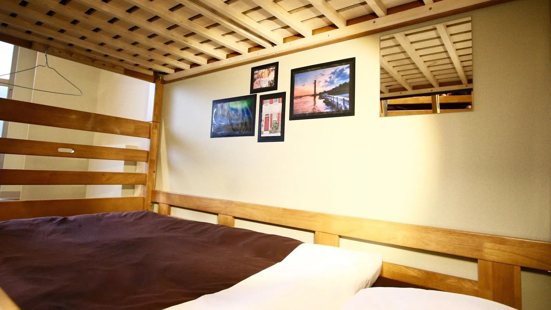 Osaka Guesthouse Nest 0*,  Japão