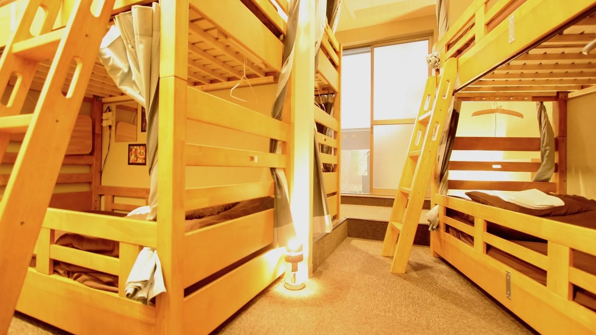 Osaka Guesthouse Nest 0*,