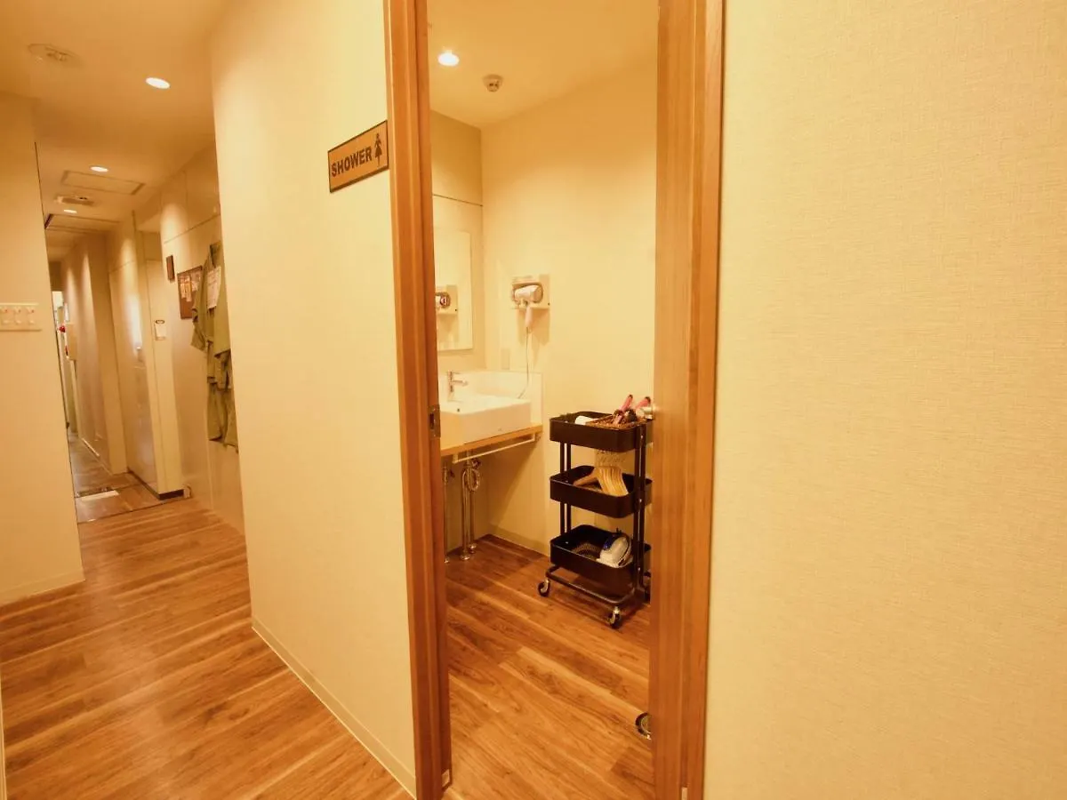 Osaka Guesthouse Nest 0*,