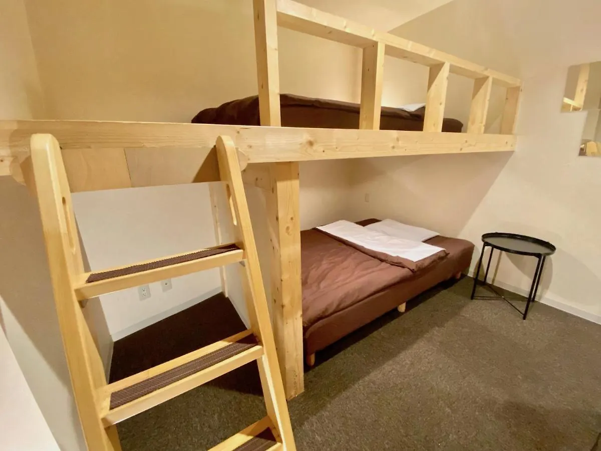 Osaka Guesthouse Nest