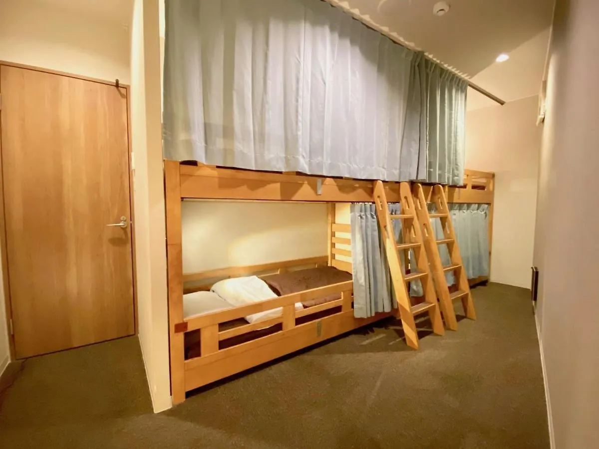 Osaka Guesthouse Nest