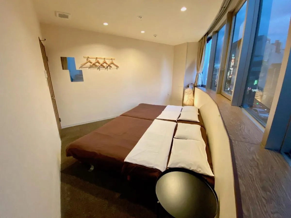 Osaka Guesthouse Nest 0*,